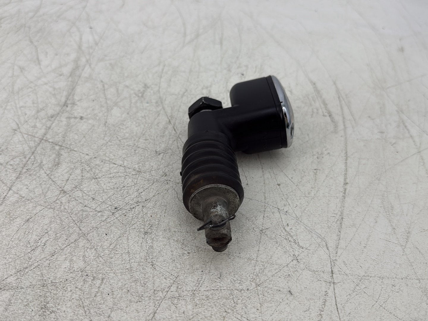 2000 Harley Softail FLSTC Heritage Classic OEM Rear Brake Master Cylinder Reservoir