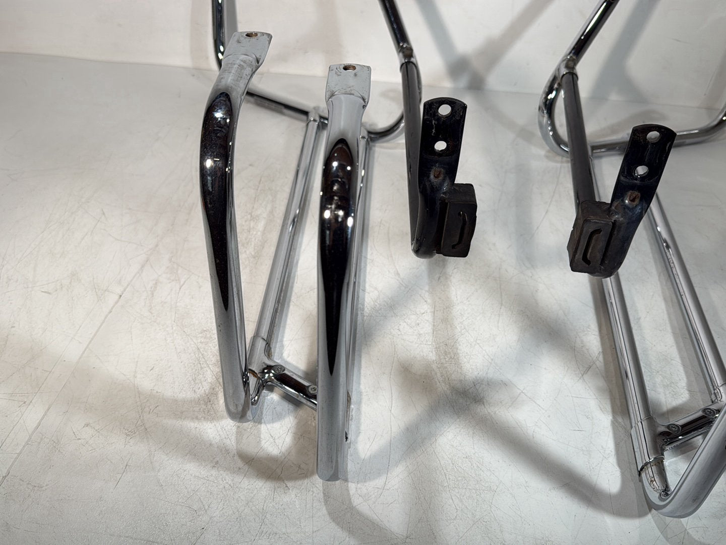 1984 - 1998 Harley-Davidson Touring Electra Glide Classic Rear Left Right Saddlebag Guard Rails Bar  	49193-93