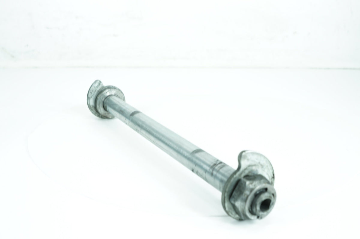 2007 - 2016 Harley-Davidson Touring CVO Electra Screamin Eagle Rear Wheel Axle Bolt Shaft 43000002