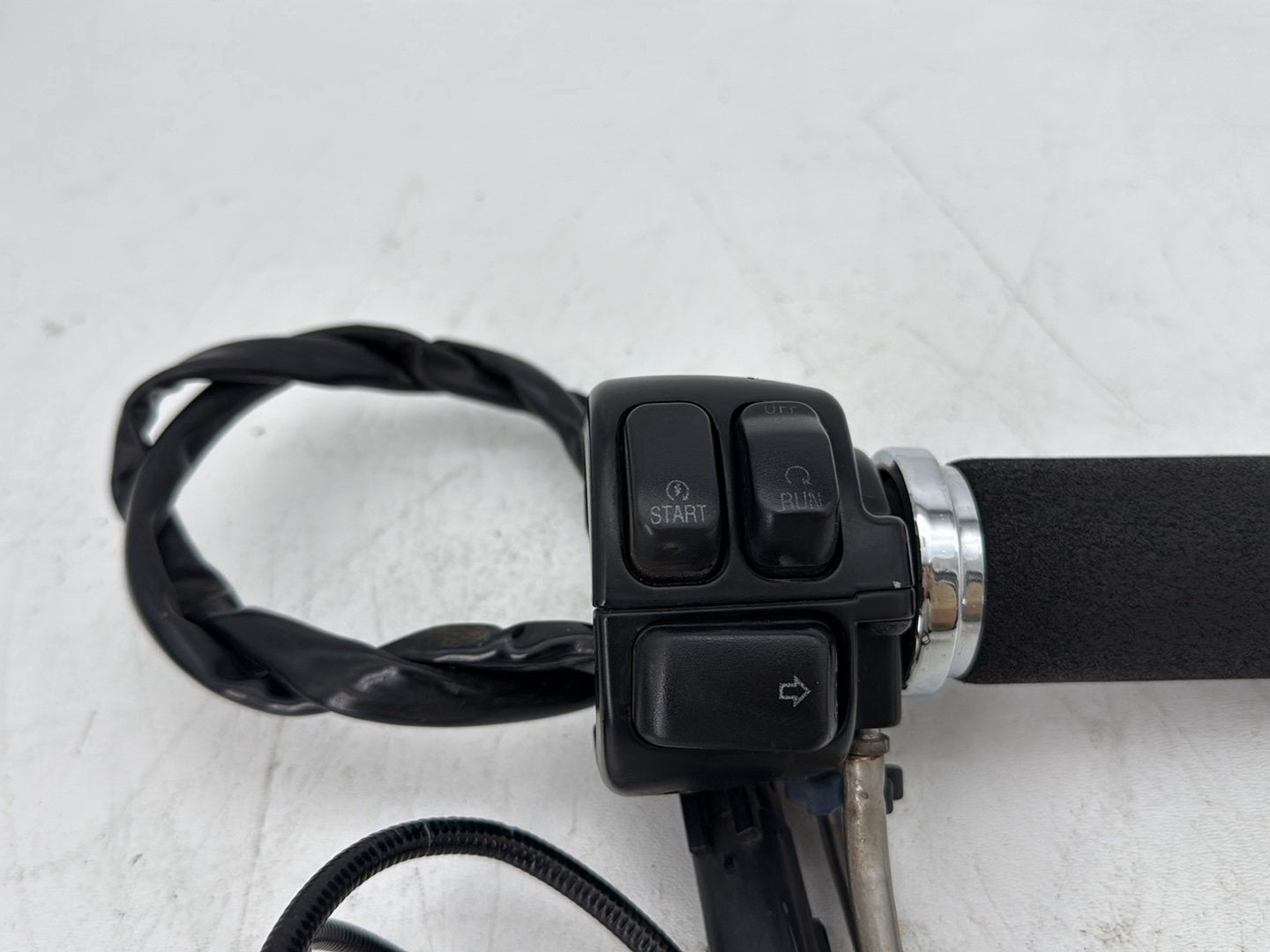 2009 Harley Sportster 883 Low XL883L OEM Right Engine Start Kill Switches Controls