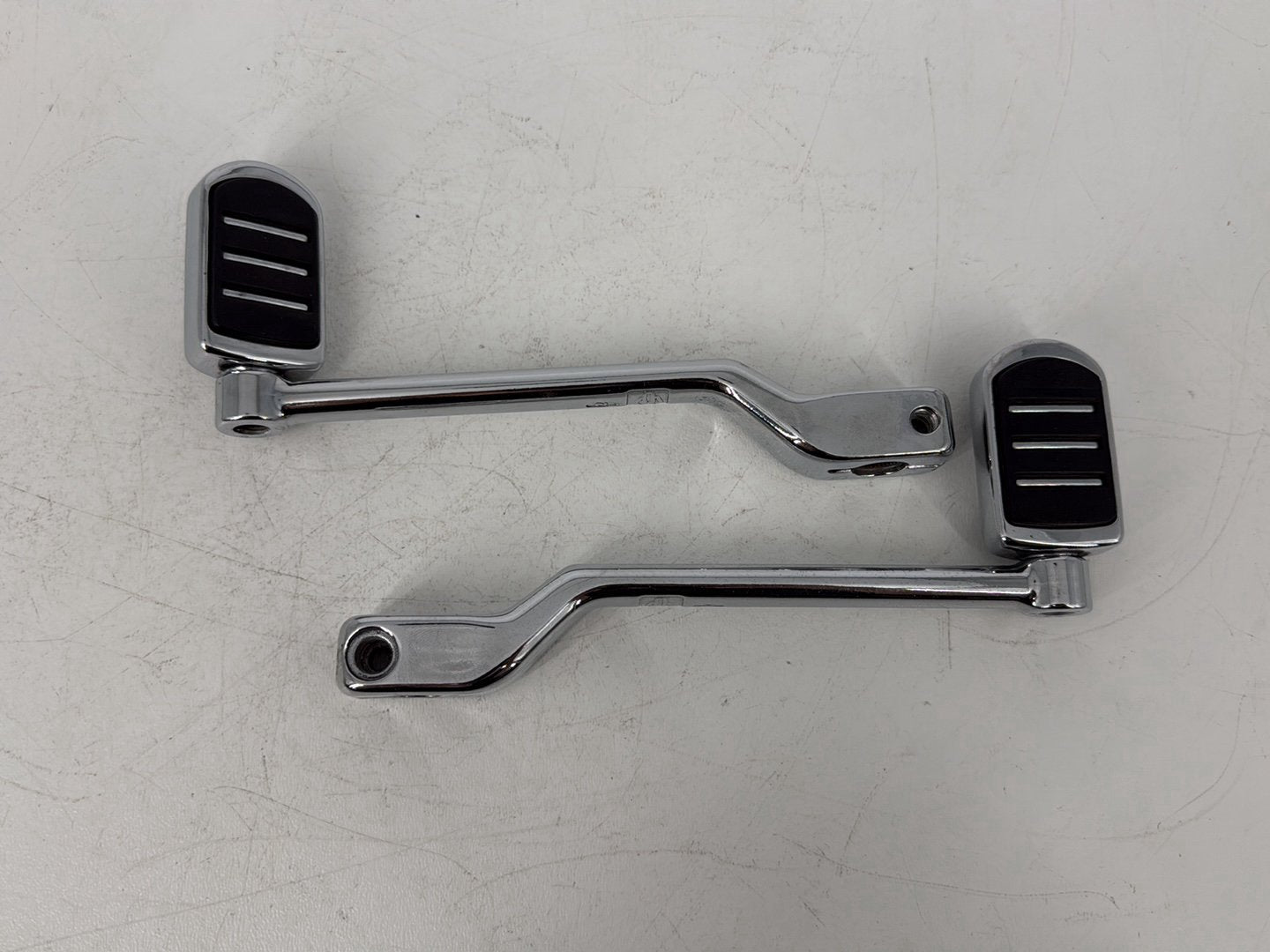 2008 - 2016 Harley-Davidson Touring Street Glide Gear Shifter Lever Pedal Pedals 33895-82D