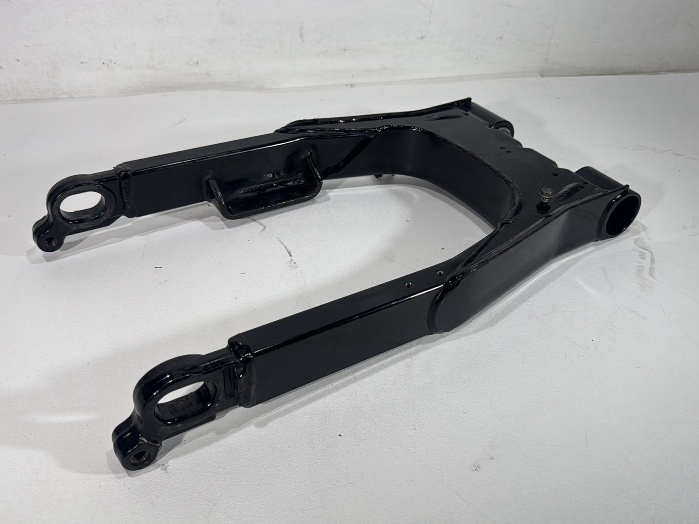 2007 Harley Street Glide Touring FLHX OEM Rear Fork Swingarm Swing Arm
