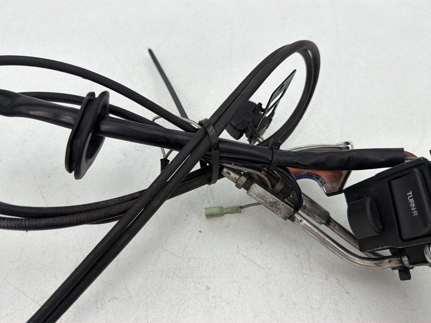1984 - 1998 Harley-Davidson Touring Electra Glide Classic Right Engine Start Kill Switches Controls 71589-92