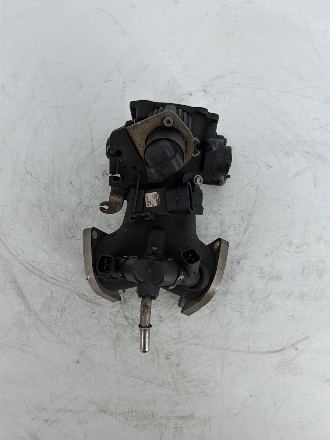 06 Harley Touring Electra Glide Classic OEM Engine Intake Manifold Throttle Body