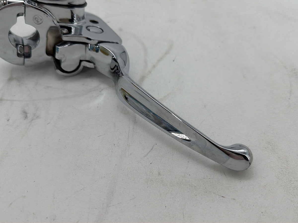 07 Harley Street Glide Touring FLHX OEM Front Right Brake Lever Master Cylinder