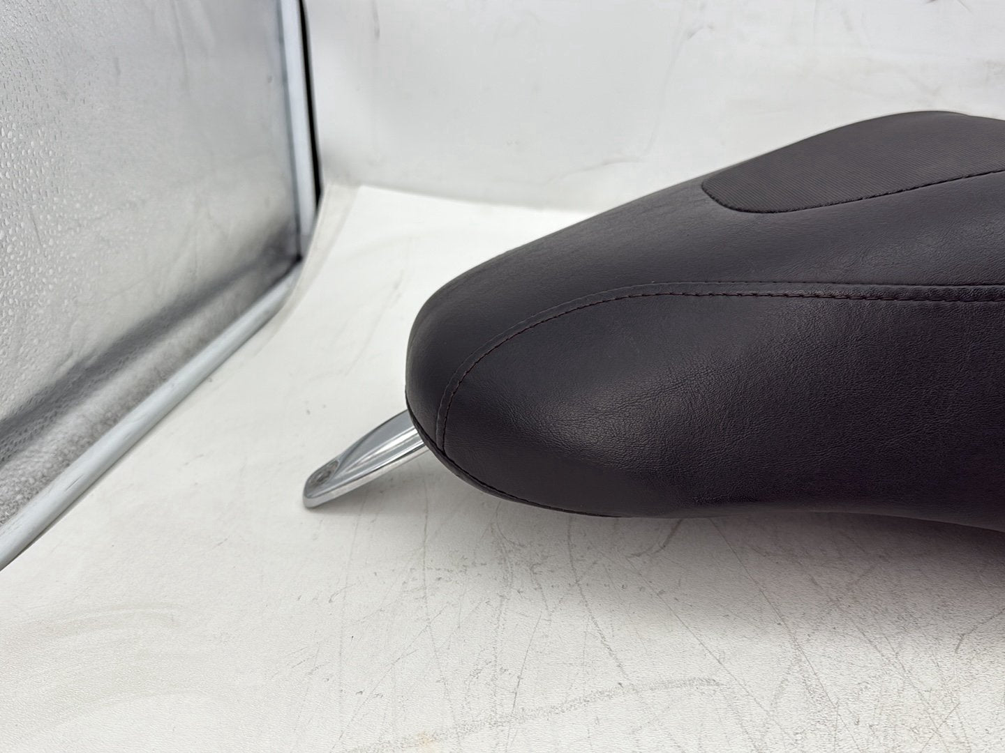 2010 Harley Dyna Fat Bob FXDF OEM Passenger Rider Driver Seat Saddle