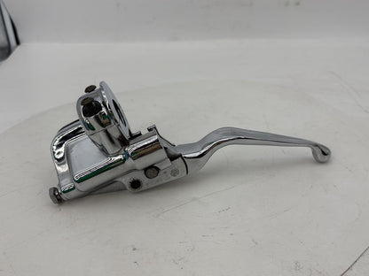 1999 - 2006 Harley-Davidson Touring CVO Screamin Eagle Road King Front Right Brake Lever Master Cylinder 45179-02A