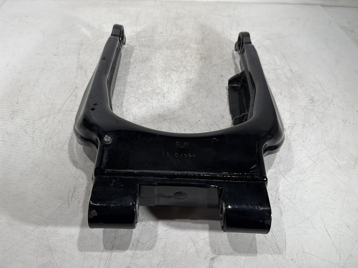 2011 Harley Electra Glide Touring Ultra OEM Rear Fork Swingarm Swing Arm