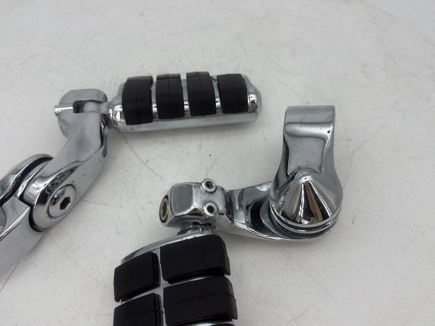 2007 - 2012 Harley-Davidson Touring Electra Glide Ultra Front Right Left Highway Foot Pegs KUR-4050