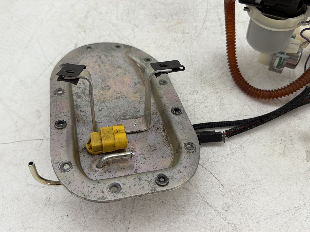2009 Harley Dyna Street Bob FXDB OEM Fuel Pump Gas Gasoline Petrol Sending
