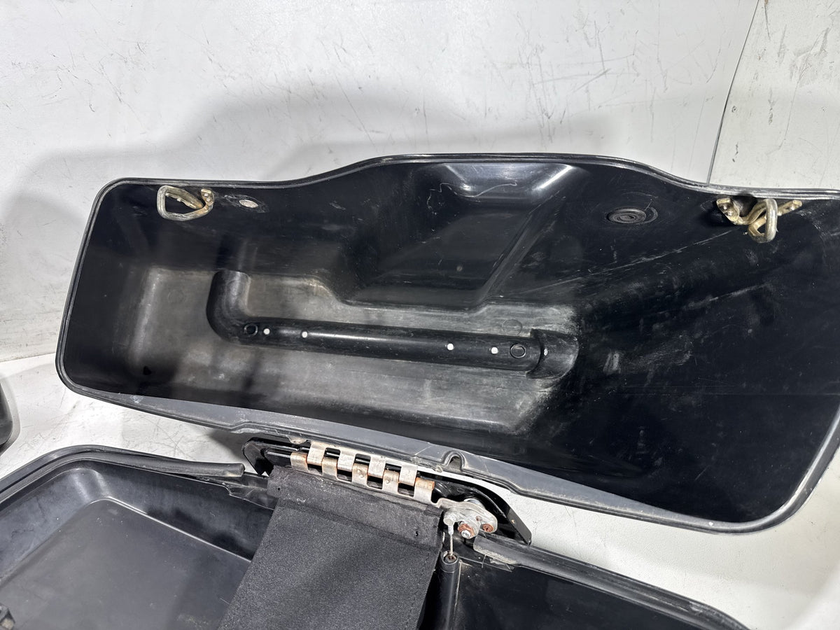 11 Harley Street Glide Touring FLHX-103 OEM Left Right Saddlebags Luggage NOKey