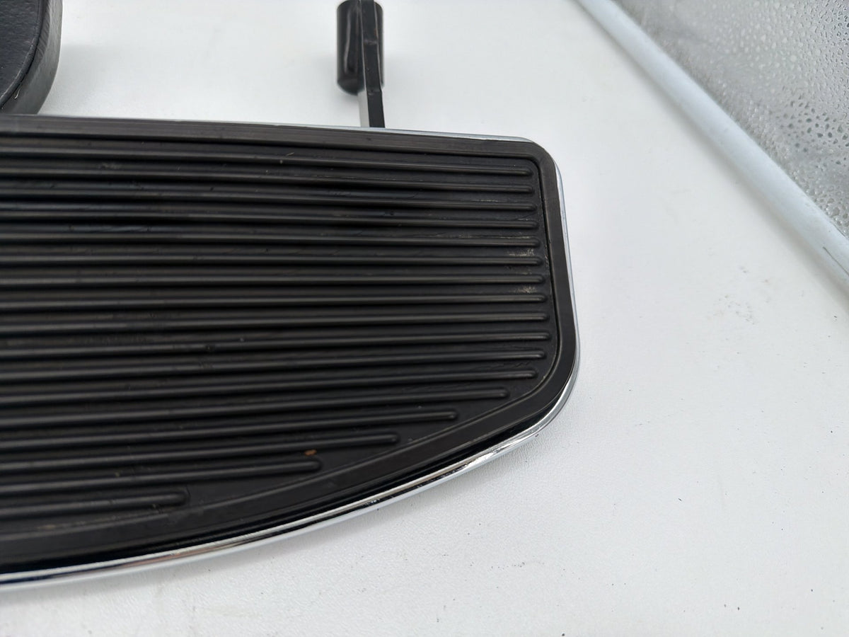 02 Harley Electra Glide Touring FLHT OEM Left Right Driver Floorboard Foot Rest