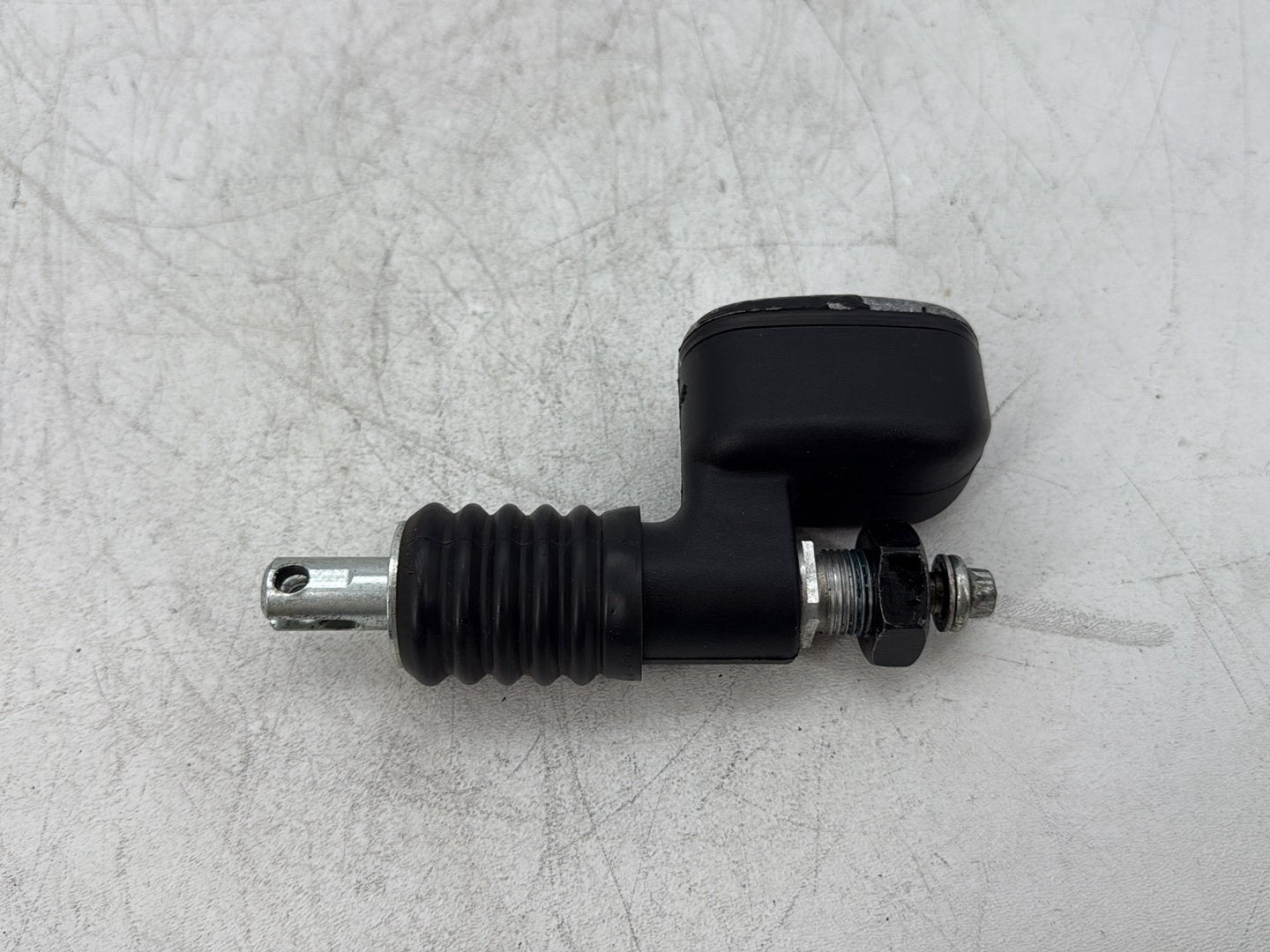 2005 Harley Electra Glide Touring Ultra FLHTCUI OEM Rear Brake Master Cylinder Reservoir