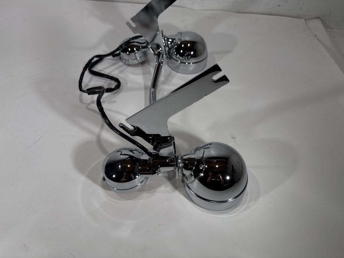 2004 Harley Road King Touring OEM Front Turn Signal Indicators Aux Light Bar