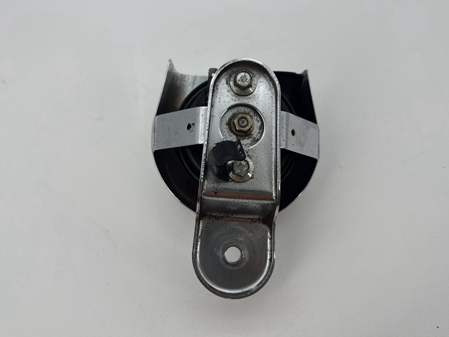 1999 - 2006 Harley-Davidson Dyna Low Rider Horn Signal Klaxon Chrome Cover