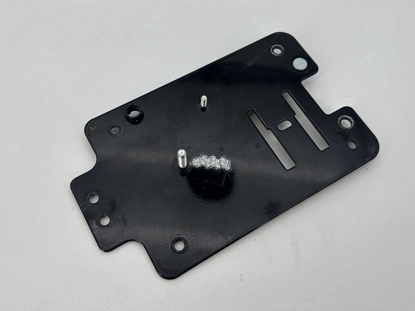 1999 - 2006 Harley-Davidson Dyna Wide Glide Electrical Side Cover Tray Panel 70986-99