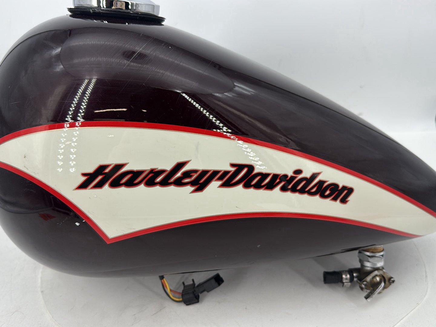 1999 - 2006 Harley-Davidson Softail Heritage Fuel Gas Tank Gasoline Reservoir 61625-01C