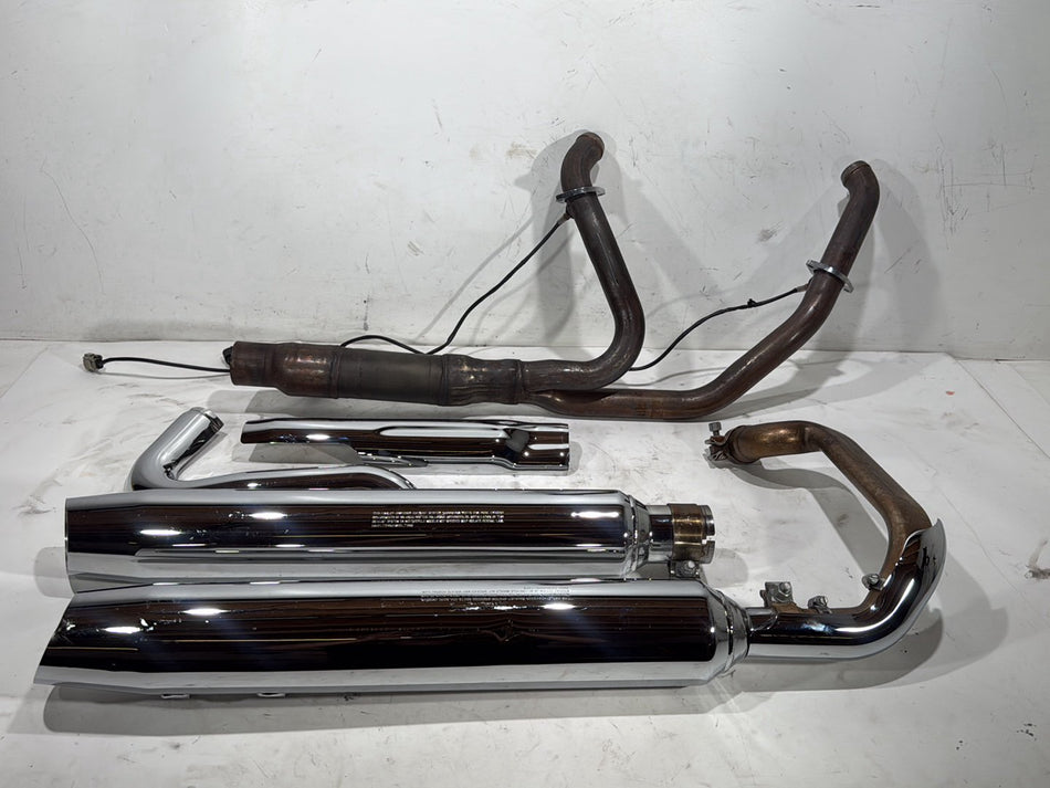 2022 Harley Road King Touring FLHR OEM Exhaust Header Pipes Muffler