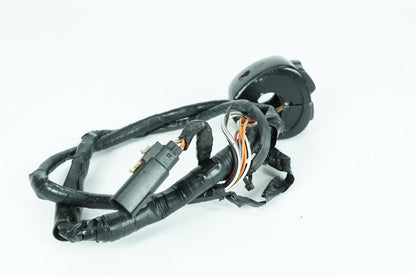 2007 - 2012 Harley-Davidson Softail Standard Right Engine Start Kill Switches Controls  	71684-06A