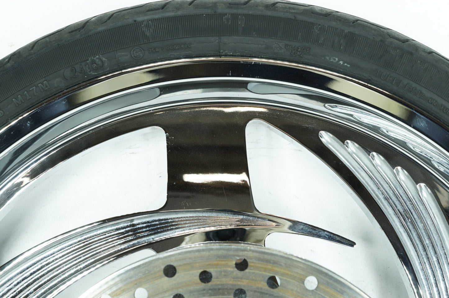 1999 - 2006 Harley-Davidson Dyna Low Rider Front Wheel Rim Tire 72C5607