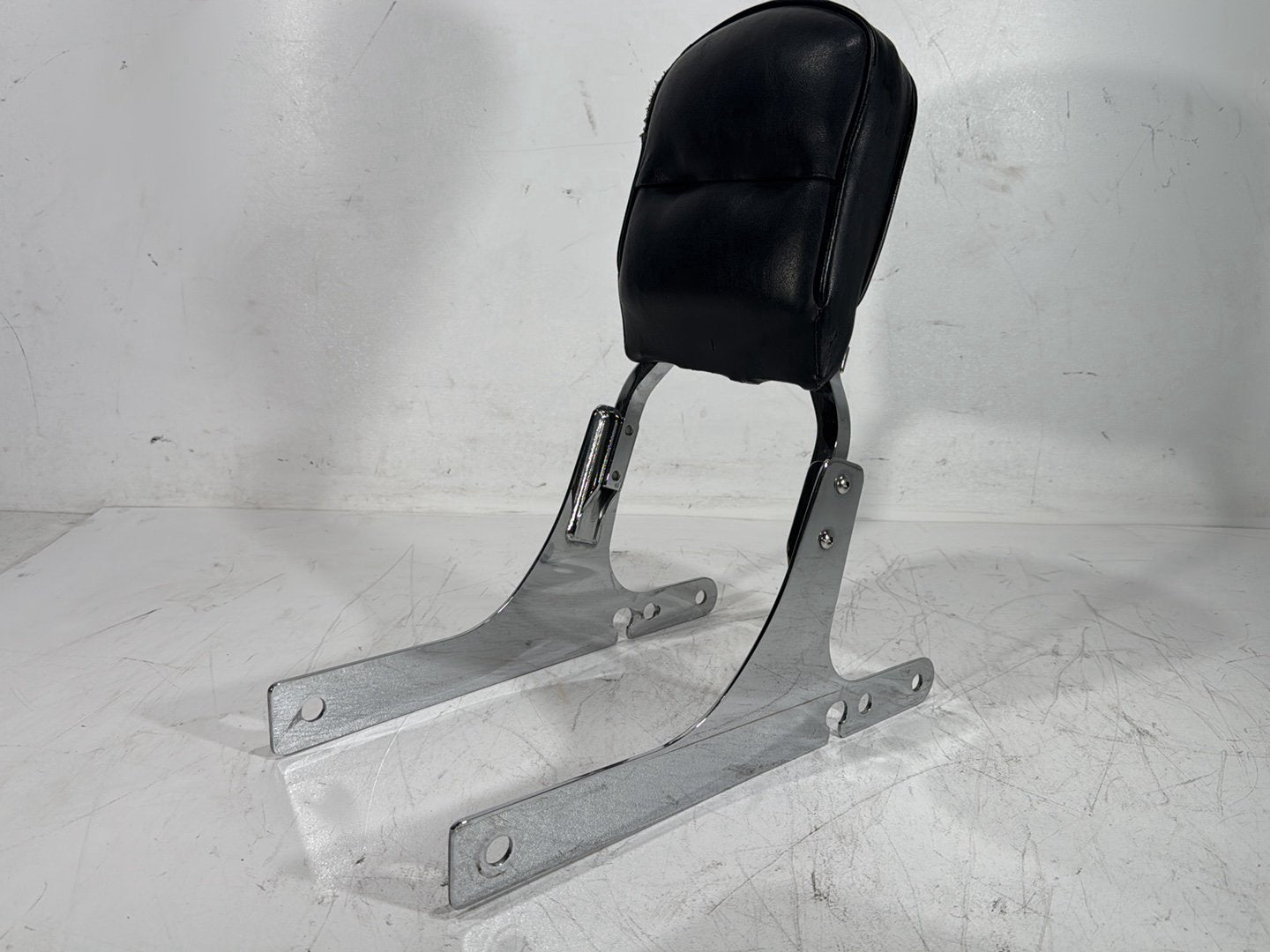 2003 Harley Dyna Wide Glide FXDWG OEM Rear Sissy Bar w/ Backrest Cushion Pad