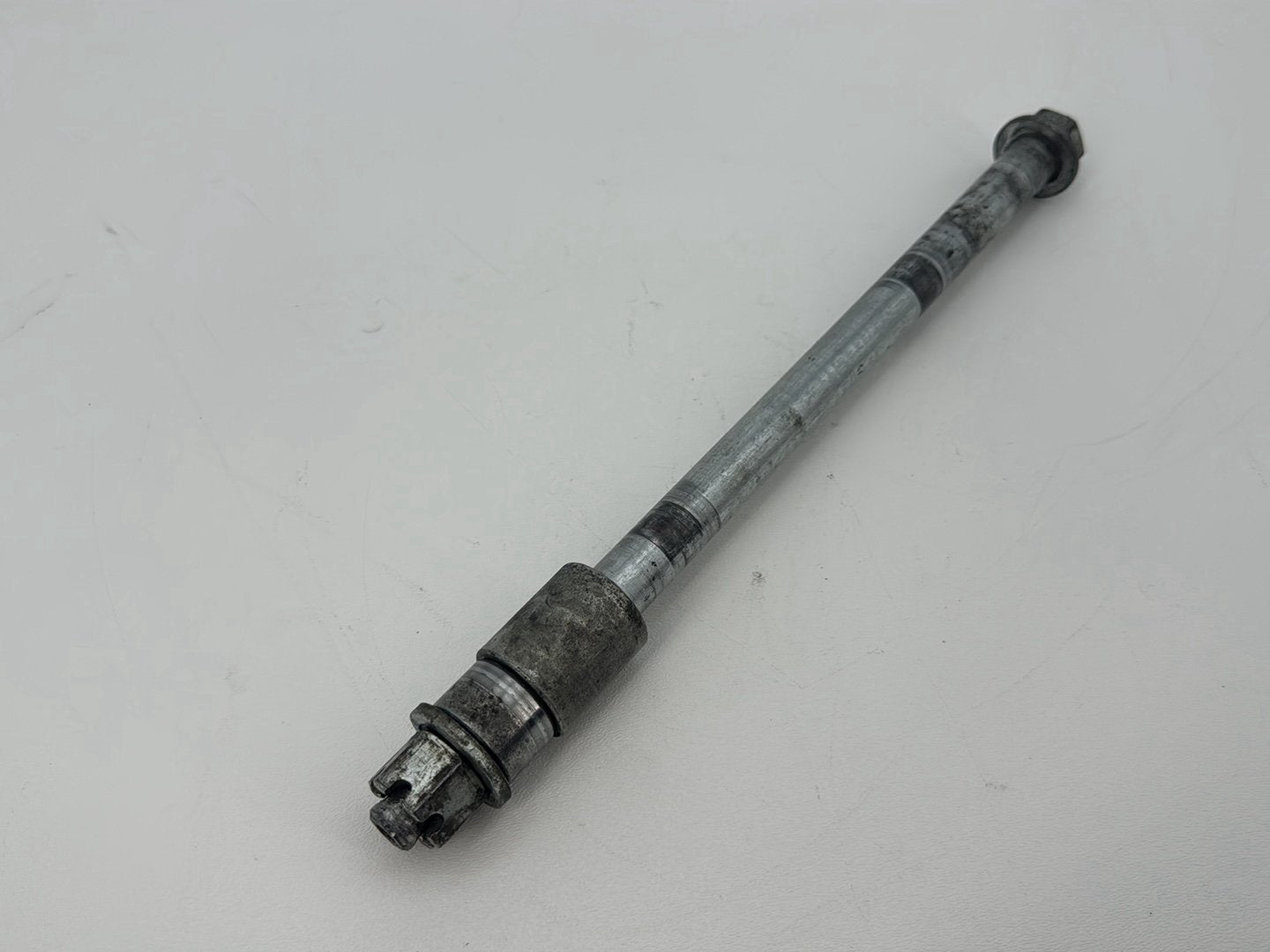 1999 - 2006 Harley-Davidson Dyna Low Rider Rear Wheel Axle Bolt Shaft
