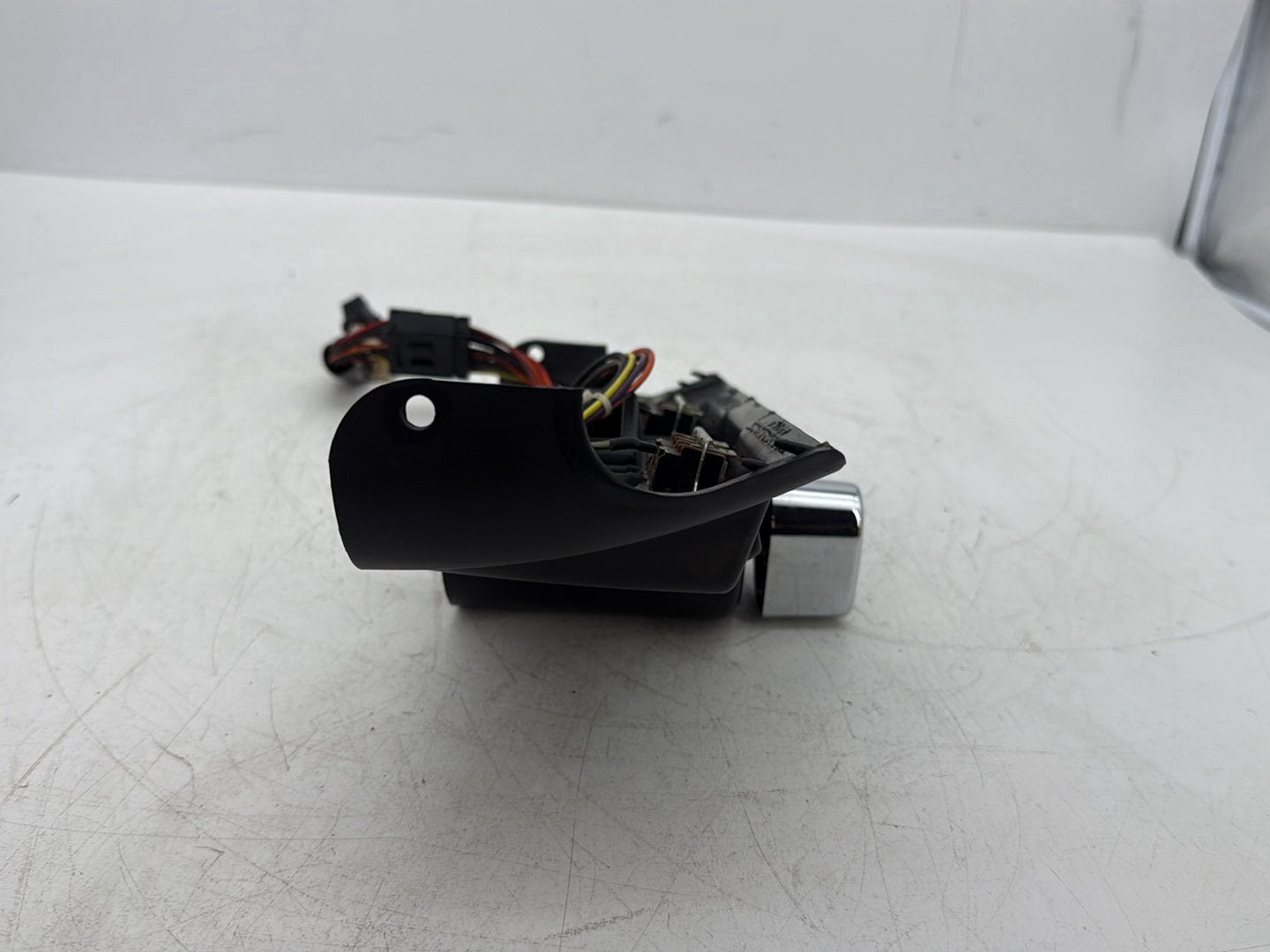 2007 Harley Touring FLHTCU Electra Glide Ultra OEM Dash Ignition Cap Switch Lockset NO Key