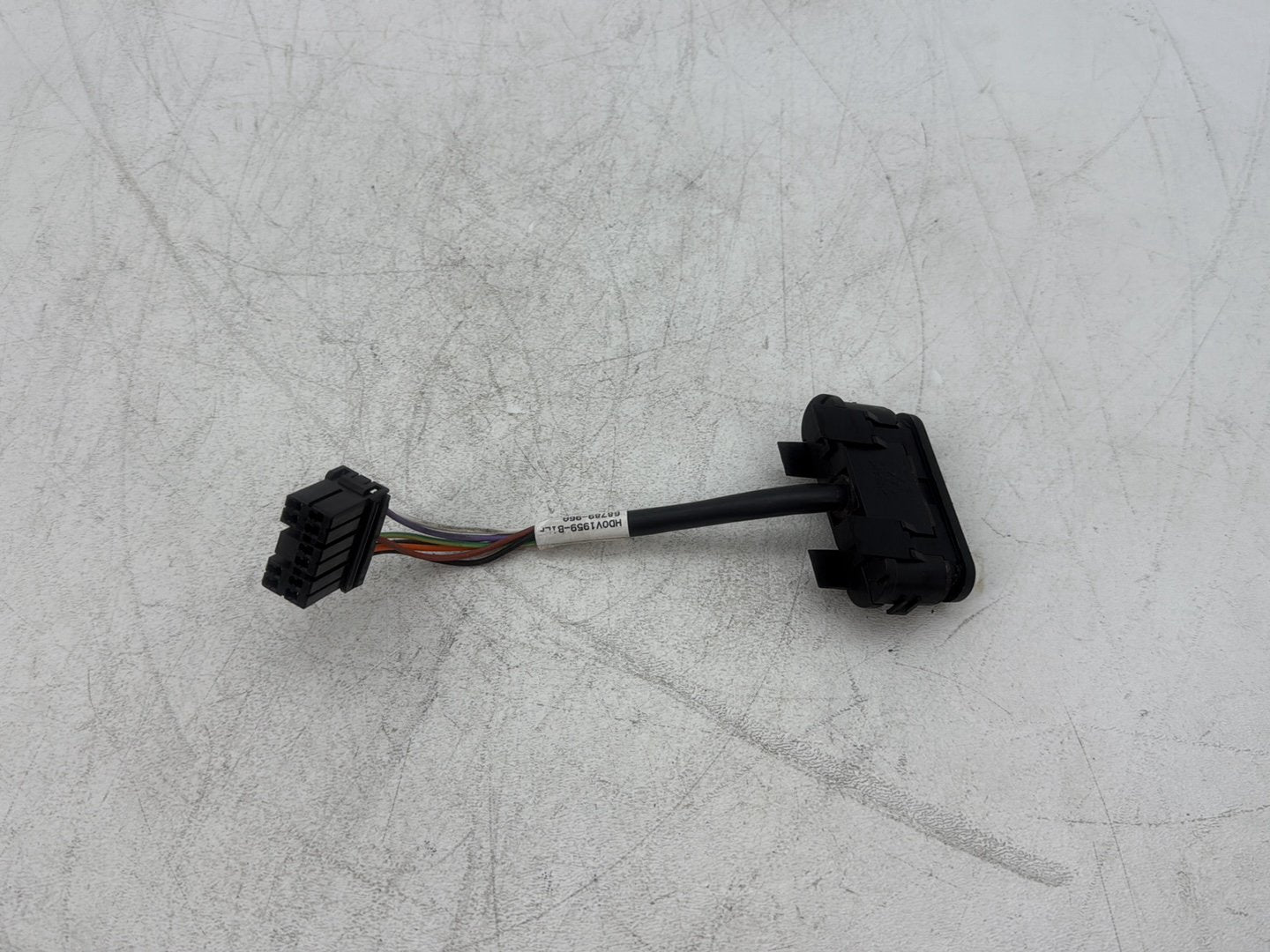 2010 Harley Street Glide Touring FLHX OEM Dash Indicator Lamp Wire Plug 68789-96A