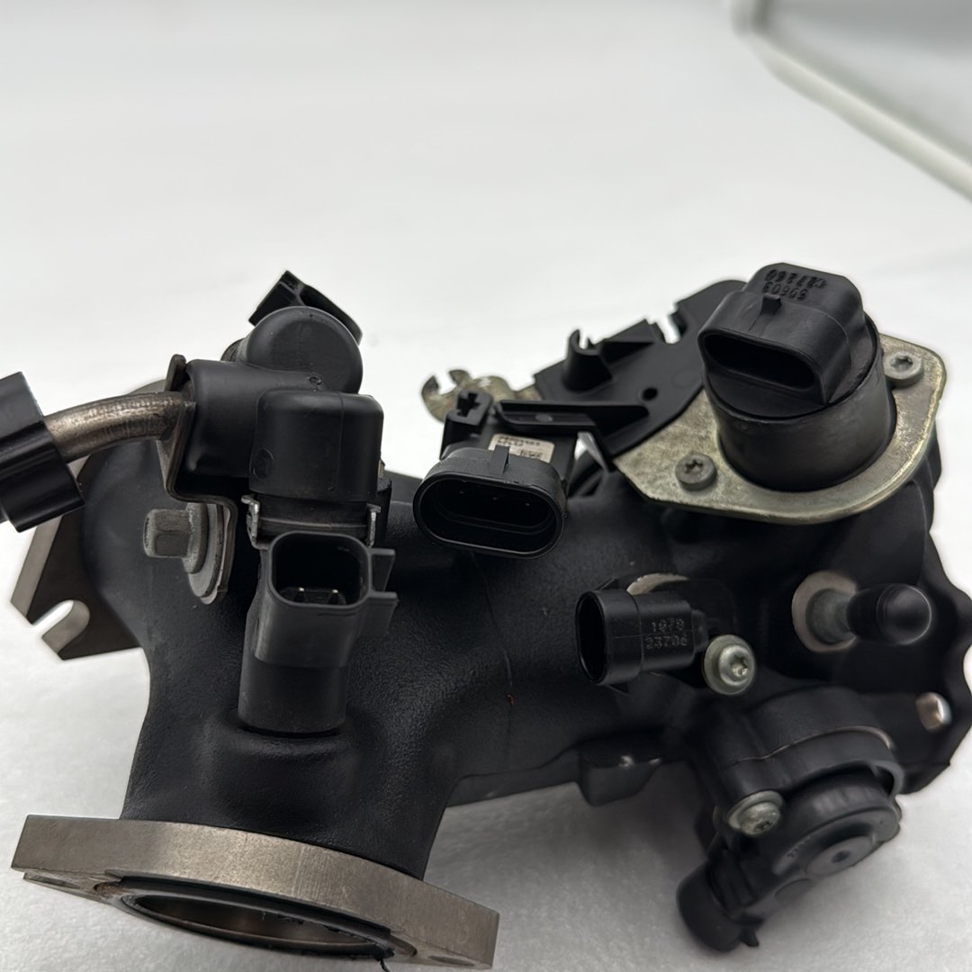 2007 - 2013 Harley-Davidson Touring Electra Glide Ultra Engine Intake Manifold Throttle Body 27708-06