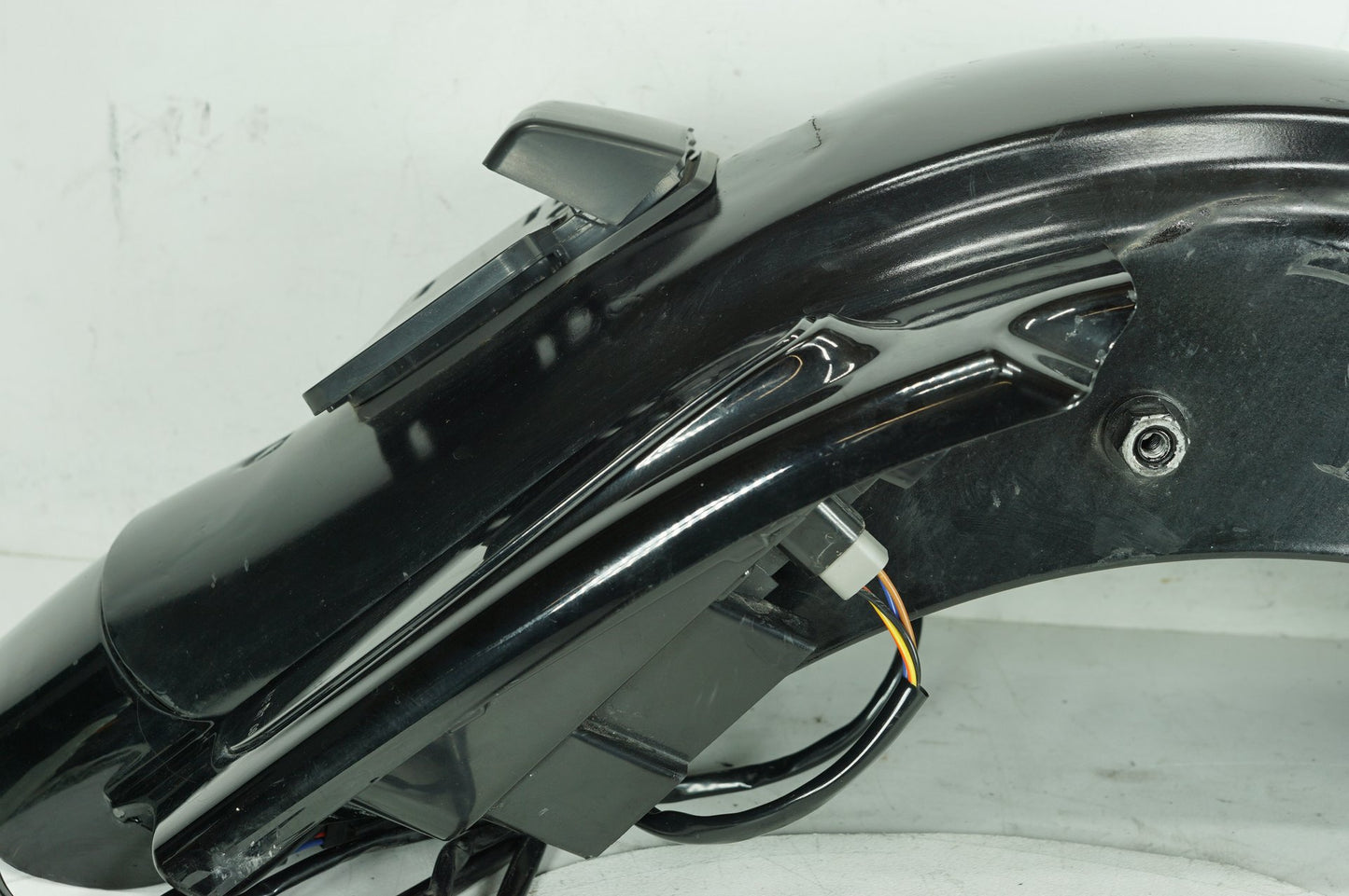2007 - 2012 Harley-Davidson Touring Electra Glide Ultra Rear Wheel Fender Panel & License Plate Holder 59579-09