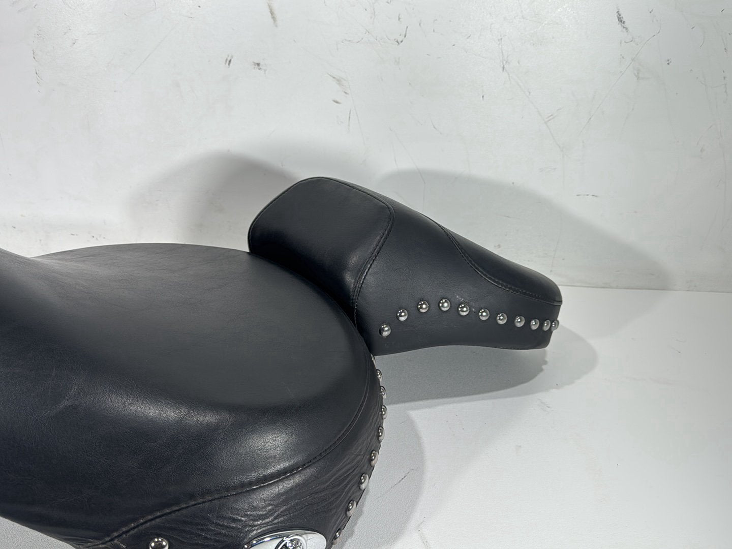 2004 Harley Softail FLSTC Heritage Classic OEM Passenger Rider Driver Seat Saddle