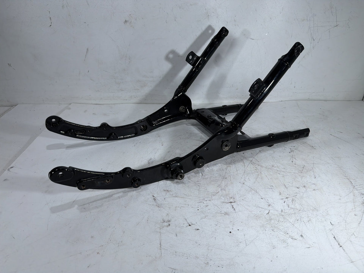 2011 Harley Electra Glide Touring OEM Rear Back Sub Frame Rail Bar 48079-09BHP