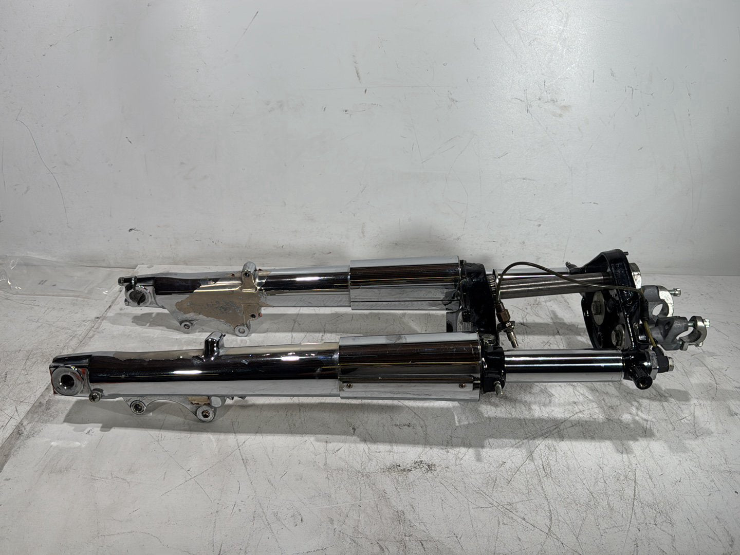 1996 Harley Road King Touring Police FLHPI OEM Front Triple Tree Set & LH RH Fork Legs Sliders