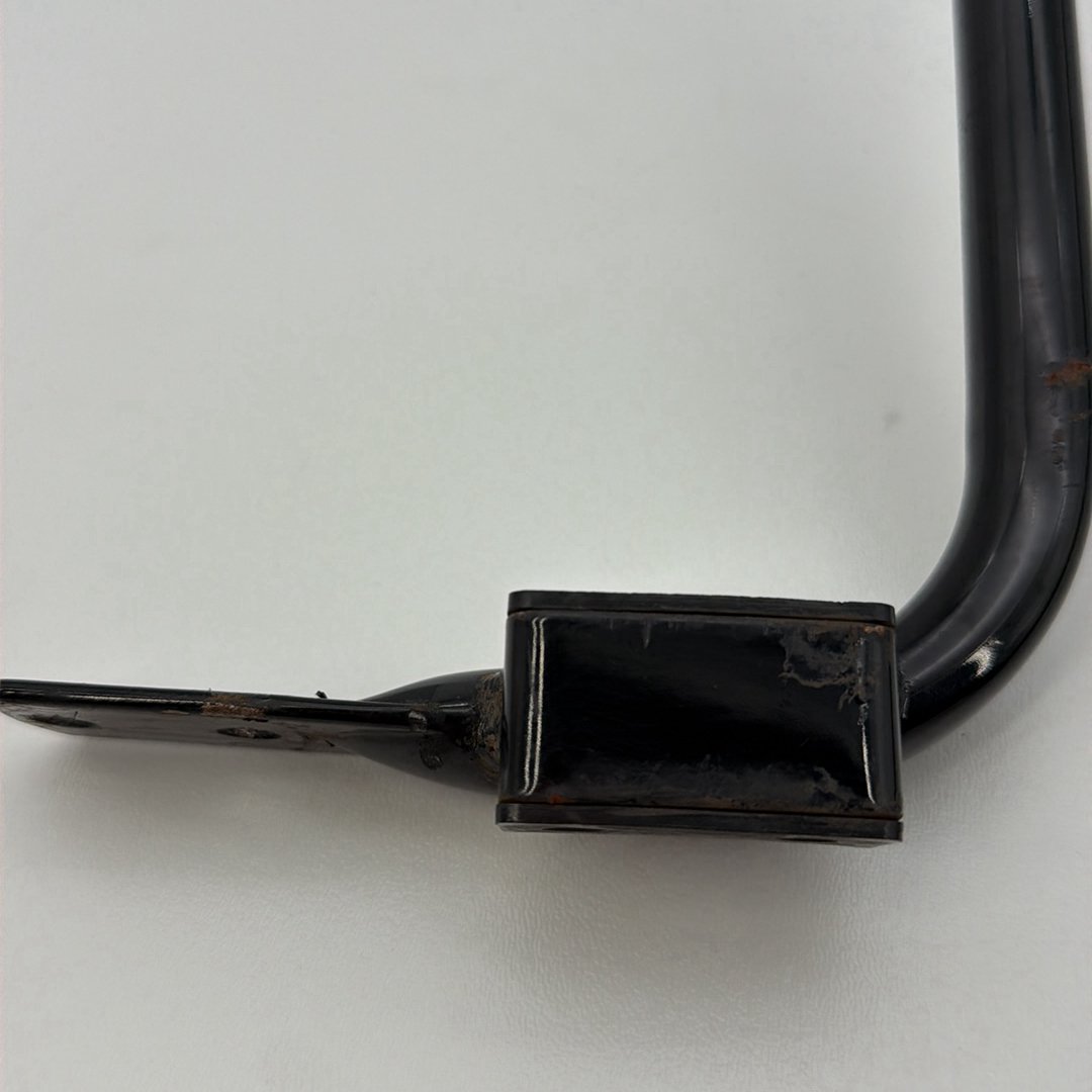 1999 - 2006 Harley-Davidson Touring Road King Rear Left Right Saddlebag Guard Rails Bar  	49194-85