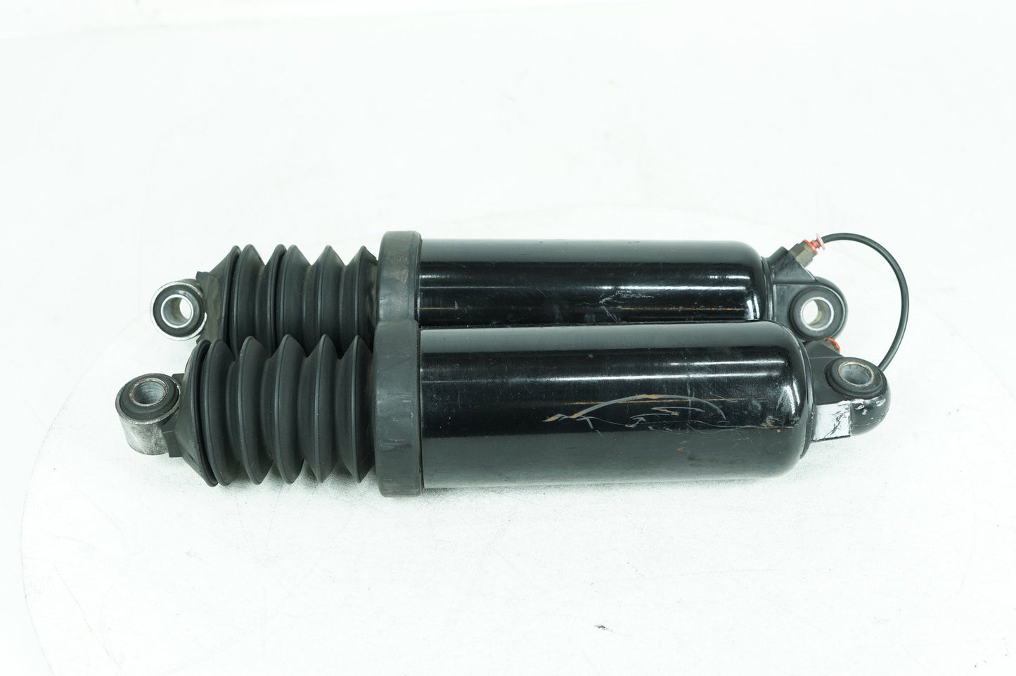 2007 - 2012 Harley-Davidson Touring Street Glide Rear Left Right Shock Absorbers   54662-02A