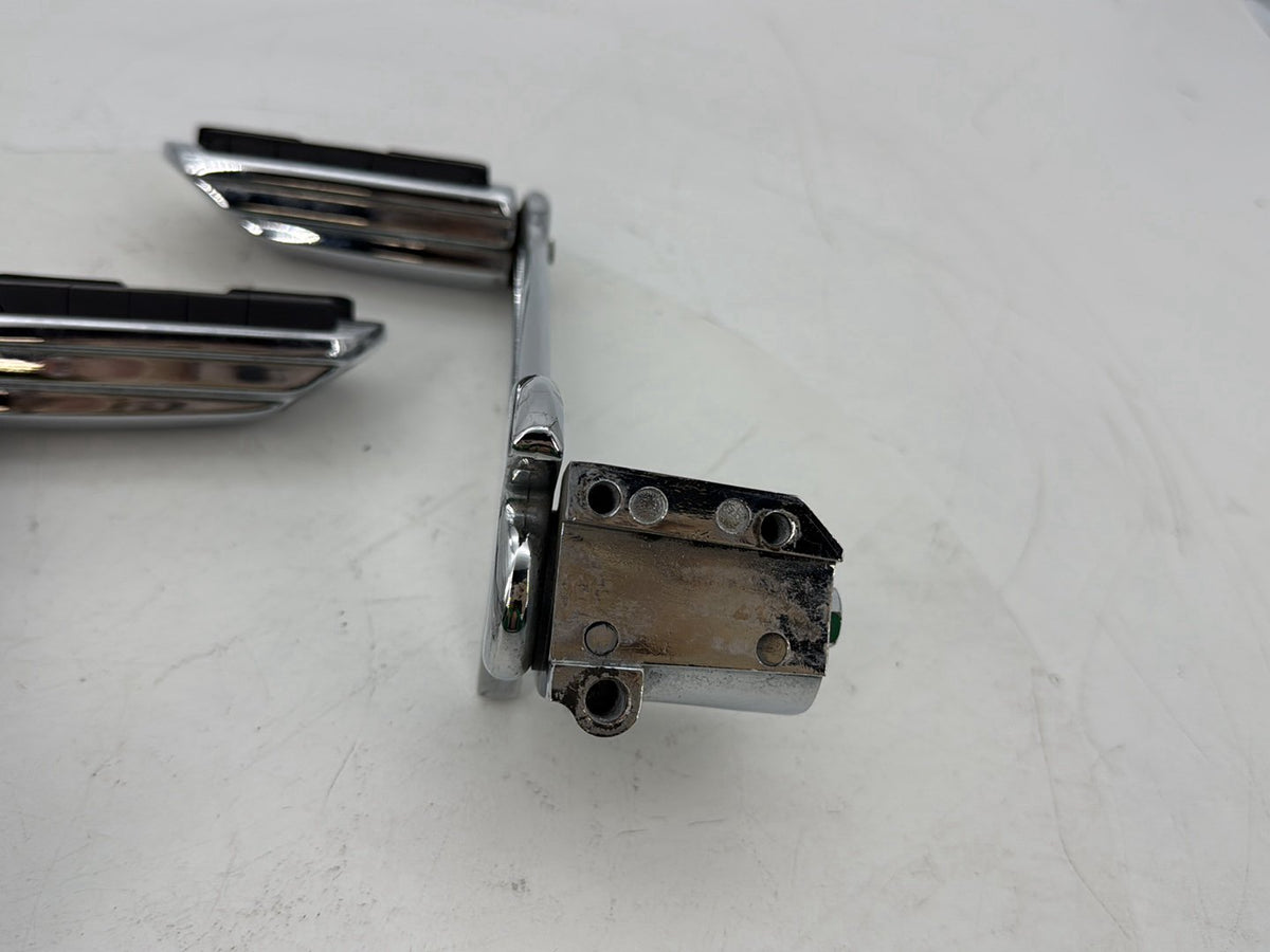 02 Harley Touring CVO Screamin Road King Passenger Left Right Foot Pegs Kuryakyn