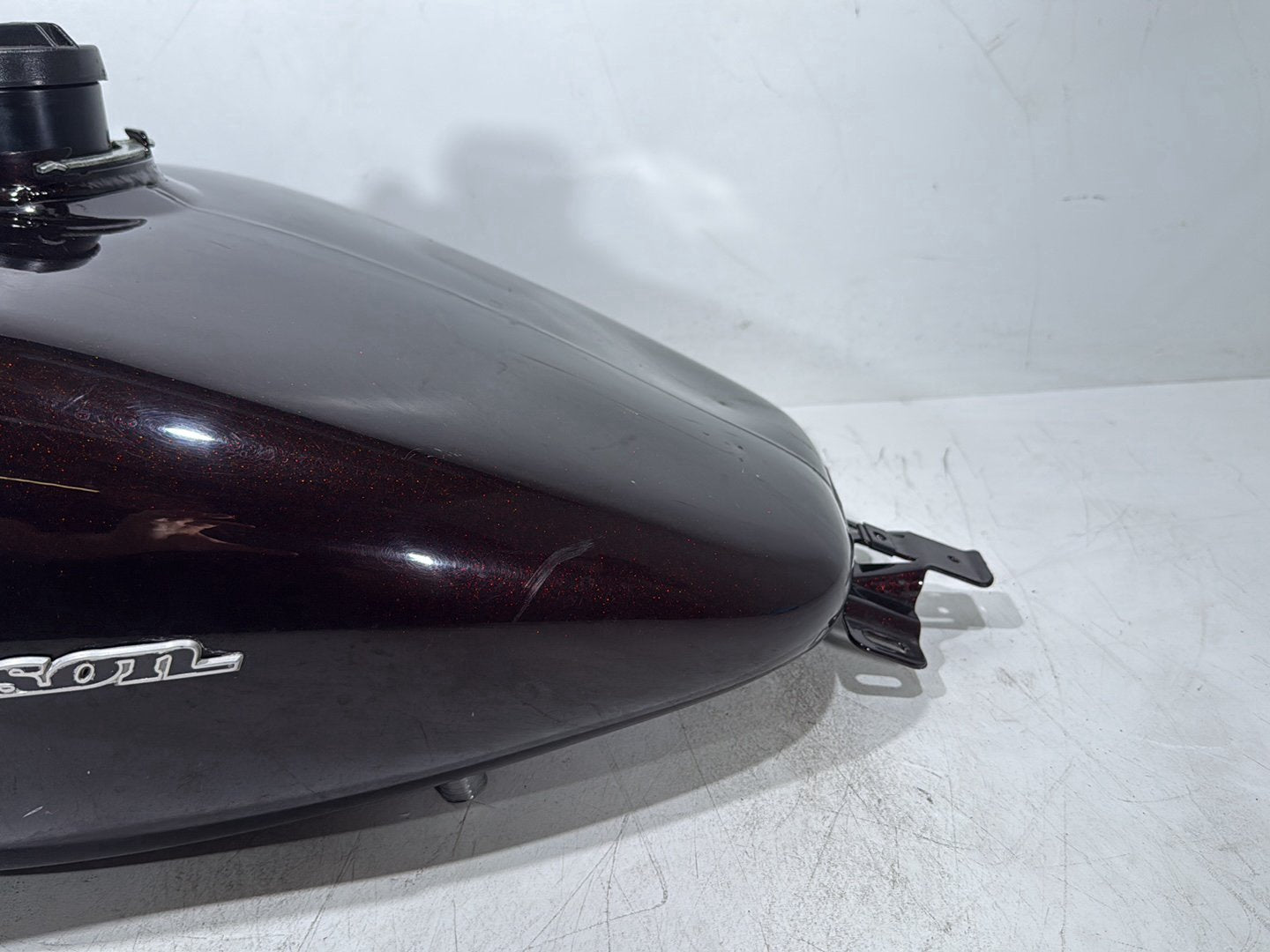 2011 Harley Street Glide Touring FLHX OEM Fuel Gas Tank Gasoline Reservoir