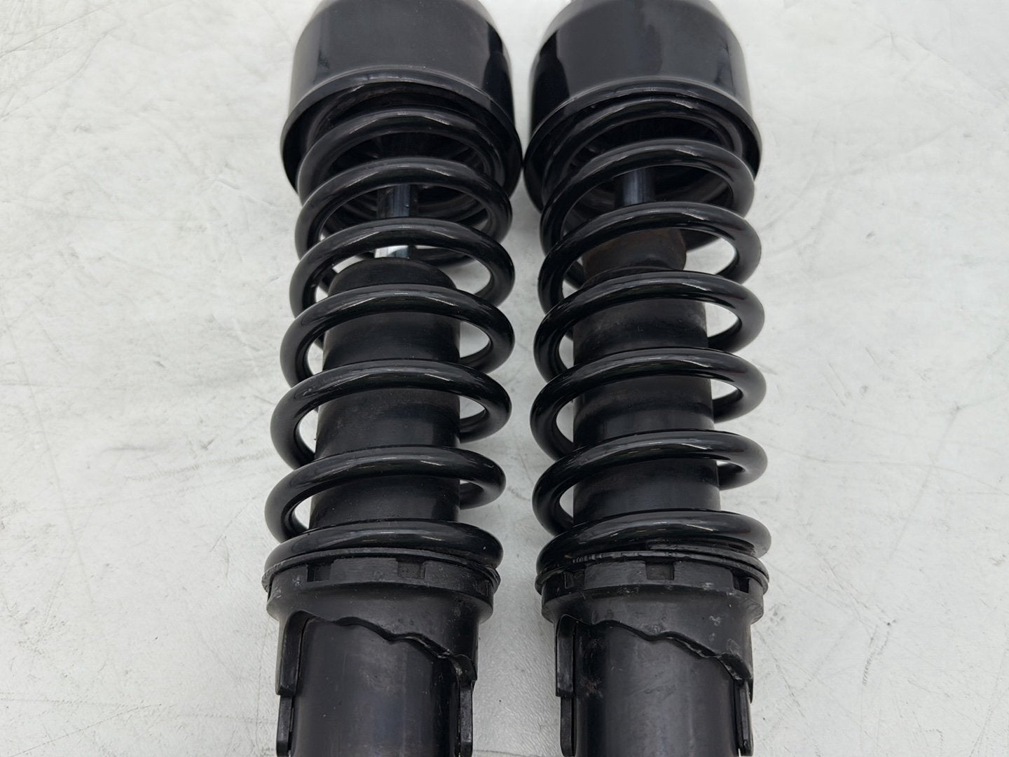 2008 Harley Electra Glide Touring Ultra FLHTCUI OEM Rear Left Right Shock Absorbers