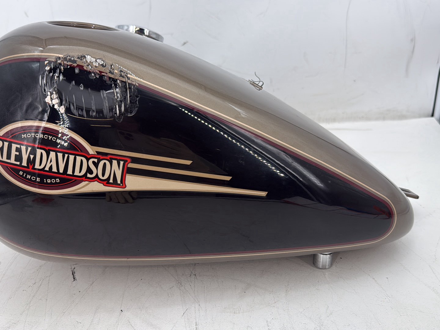 2005 Harley Heritage Softail Classic OEM Fuel Gas Tank Gasoline Reservoir DENTED