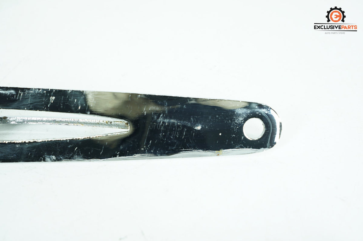 2010 Harley-Davidson Touring FLHTCU - Fairing Support Bracket Mounting Holder