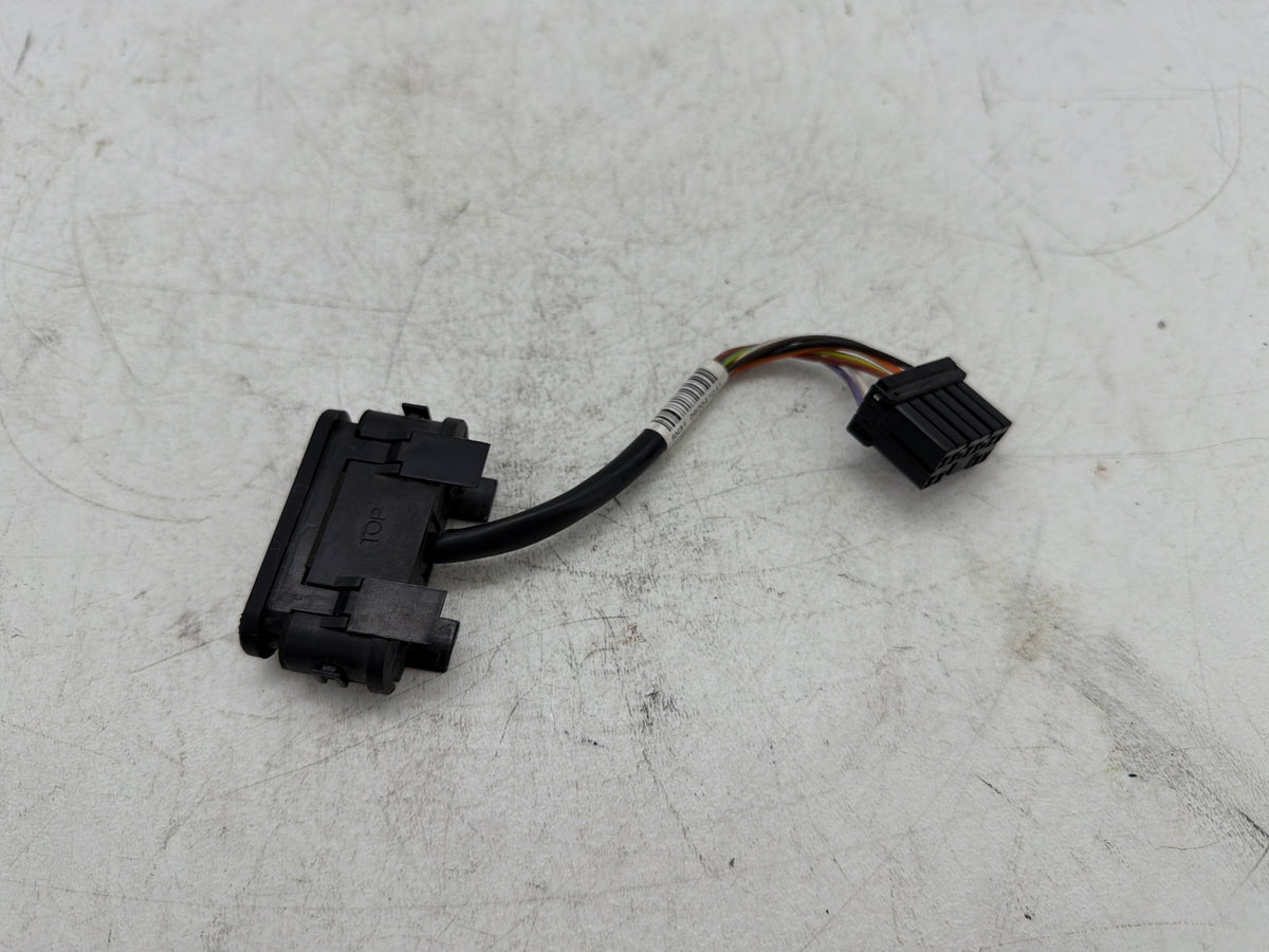 2010 Harley Street Glide Touring FLHX OEM Dash Indicator Lamp Wire Plug In
