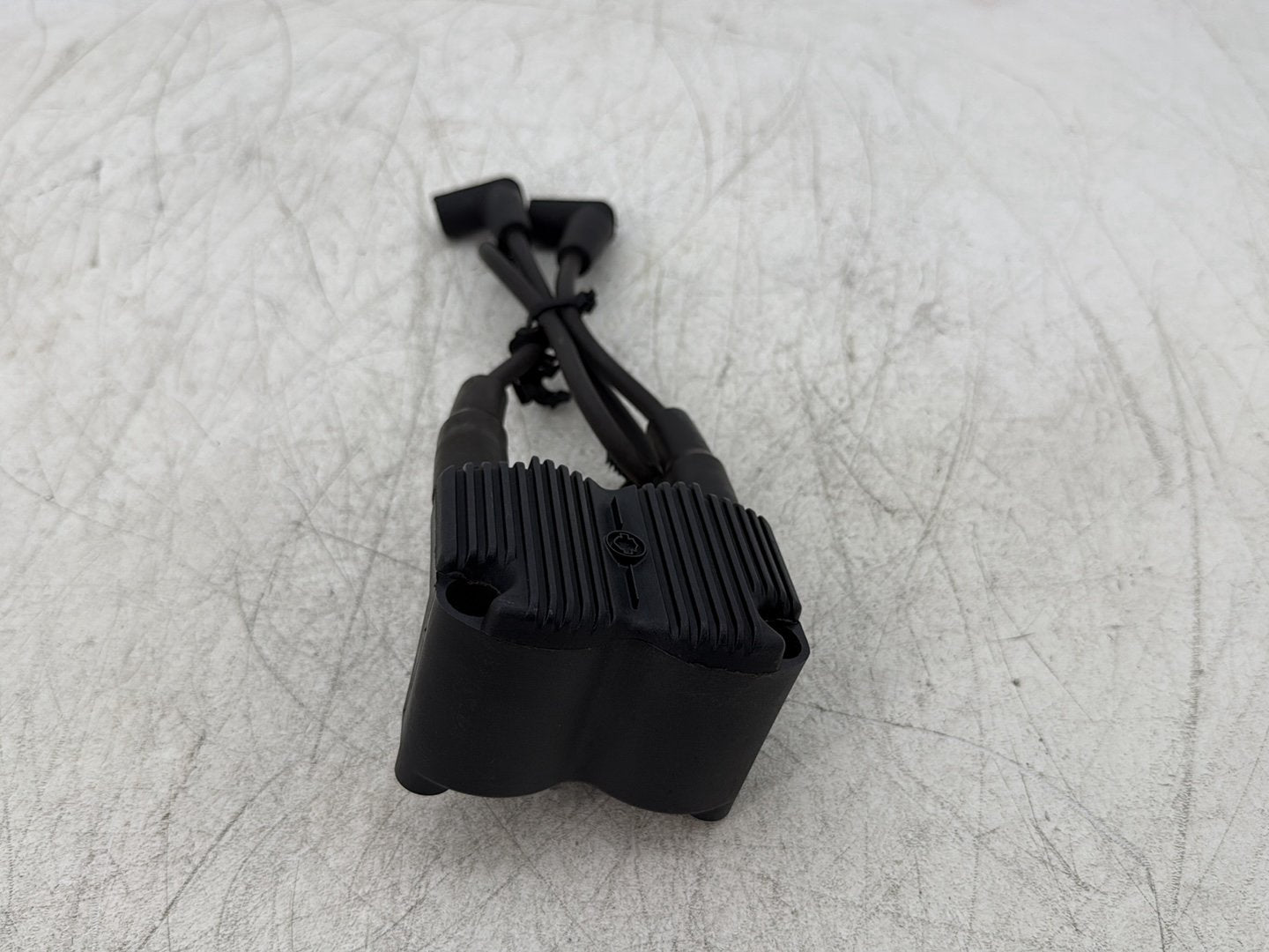 2007 Harley Dyna Street Bob FXDBI OEM Ignition Coil Spark Plugs Cable