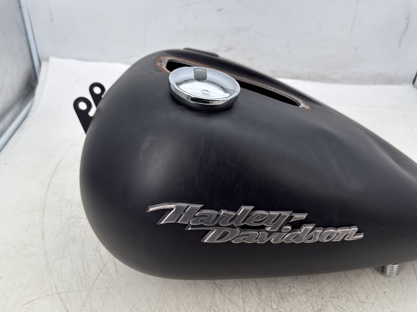 2007 Harley Dyna Street Bob FXDBI OEM Fuel Gas Tank Gasoline Reservoir