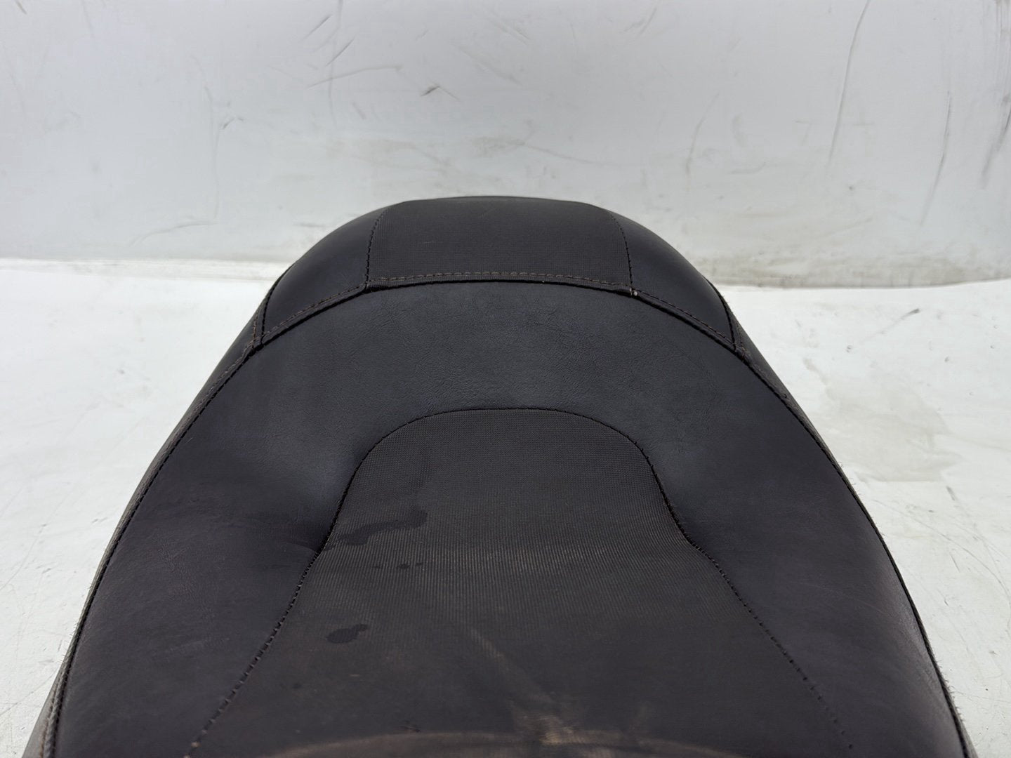 2012 Harley Dyna FXDF Fat Bob OEM Passenger Rider Driver Seat Saddle