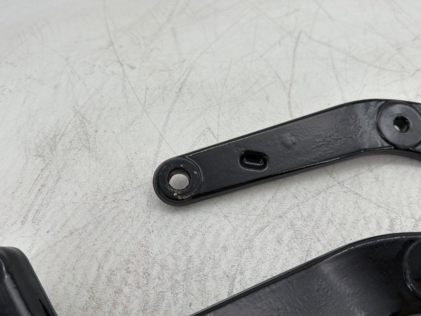 2011 Harley Heritage Softail Classic FLSTC OEM Rear Left & Right Fender Support Bracket