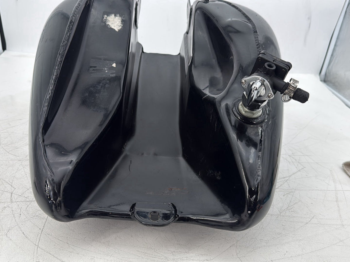 04 Harley Touring Electra Glide OEM Fuel Gas Tank Gasoline Reservoir * DENTED *