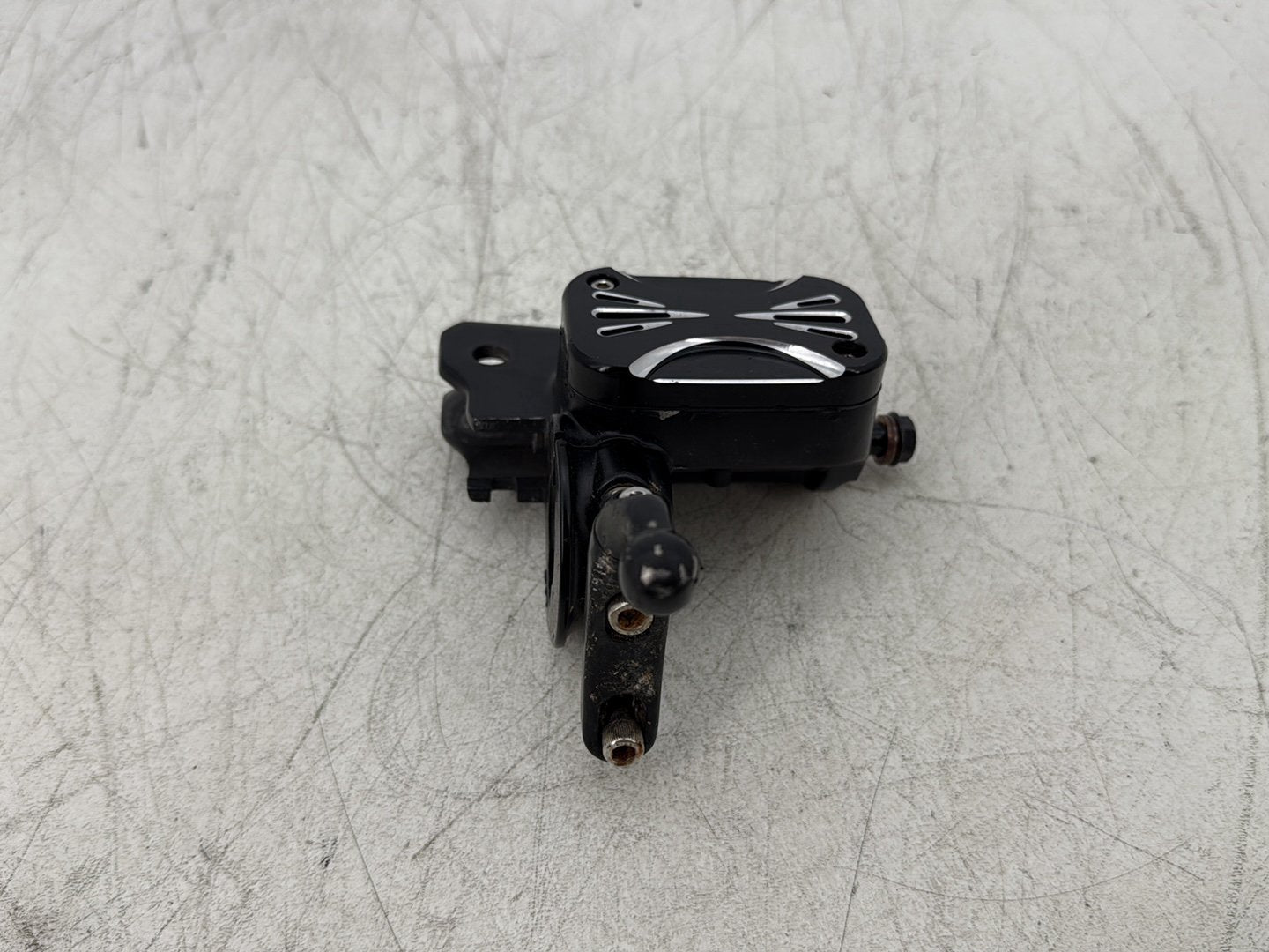 2015 Harley Road Glide Touring FLTRXS OEM Front Right Hand Brake Lever Master Cylinder Reservoir