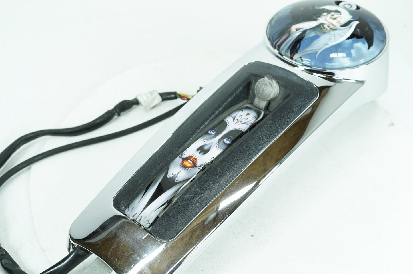 2007 - 2012 Harley-Davidson Touring Electra Glide Ultra Fuel Gas Tank Dash Console NOKey  	61270-08