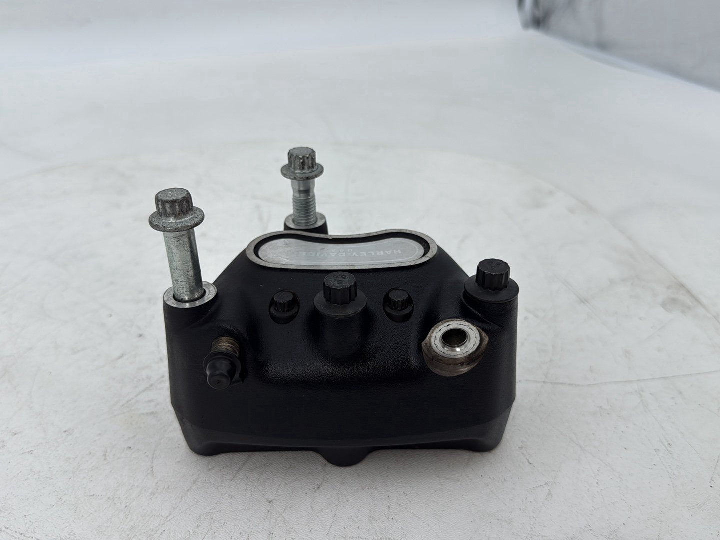 1999 - 2006 Harley-Davidson Touring Electra Glide Front Right 1 Brake Caliper 44023-00C