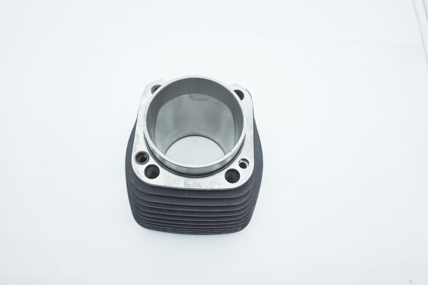 2000 - 2006 Harley-Davidson Dyna Low Rider Twin Cam Engine Jug 1 Cylinder Barrel 16593-99